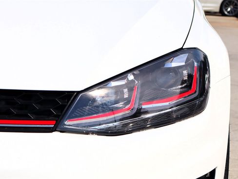 Used 2016 Volkswagen GTI SE FWD image 13