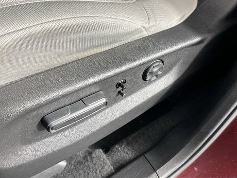Used 2019 Honda CR-V EX image 18