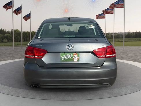 Used 2014 Volkswagen Passat 1.8T S FWD image 4