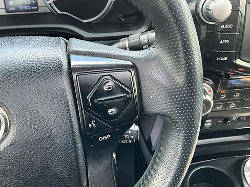 Used 2019 Toyota 4Runner Limited AWD/4WD image 30