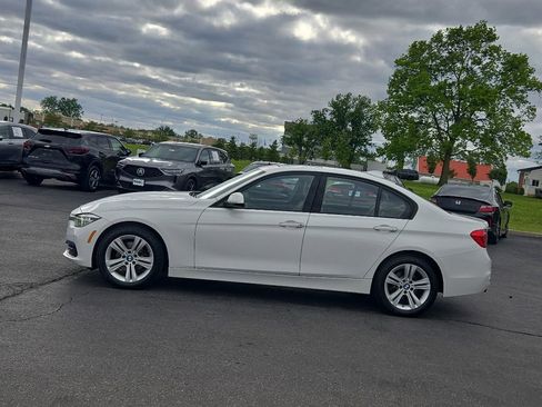 Used 2016 BMW 328i xDrive Sedan AWD/4WD image 4