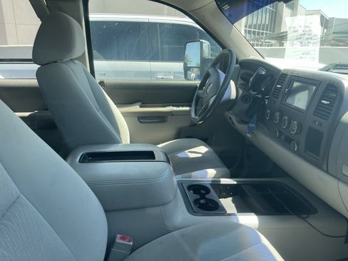 Used 2011 GMC Sierra 2500 SLE AWD/4WD image 5