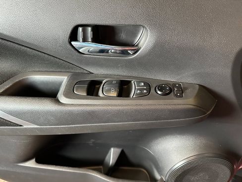 Used 2023 Nissan Kicks SV image 18