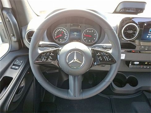 New 2025 Mercedes-Benz Sprinter 3500 image 18