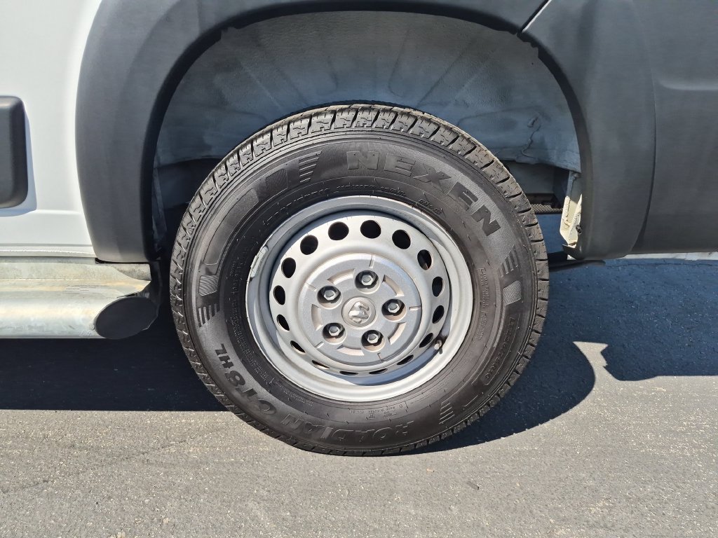 Used 2025 RAM ProMaster 2500 w/ U-Haul Equipment Group FWD image 11