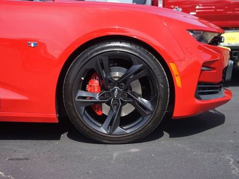 Used 2022 Chevrolet Camaro SS RWD image 4
