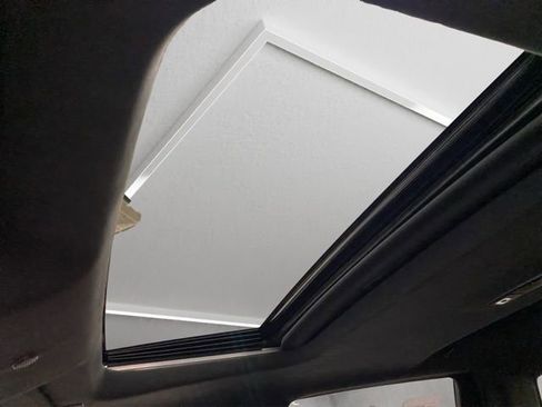 Used 2025 GMC Sierra 1500 Denali Ultimate image 9