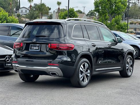 New 2025 Mercedes-Benz GLB 250 image 3