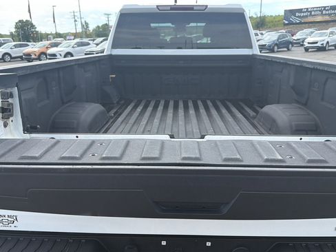 Used 2024 GMC Sierra 2500 SLE w/ SLE Convenience Package AWD/4WD image 8