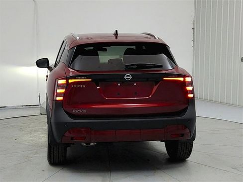 New 2026 Nissan Kicks SV w/ SV Premium Package image 6