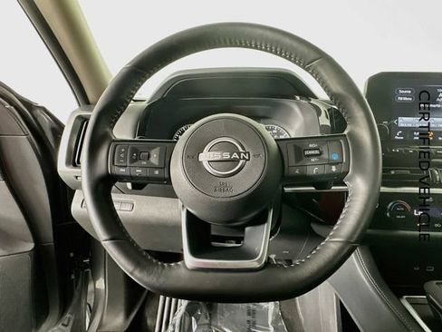 Certified 2025 Nissan Pathfinder SL AWD/4WD image 13