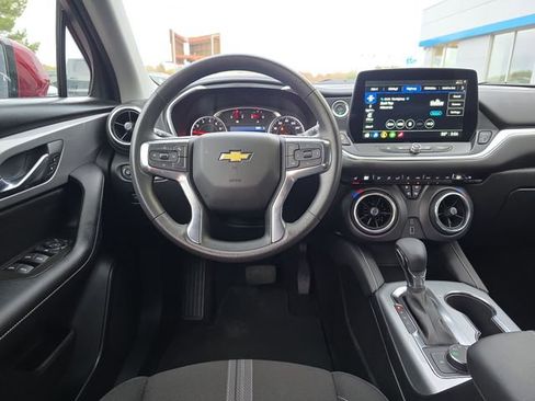 Used 2025 Chevrolet Blazer LT image 13