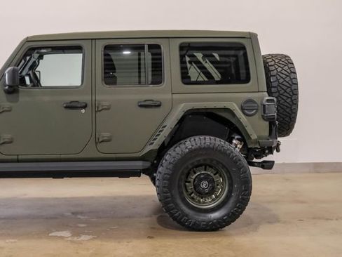 Used 2024 Jeep Wrangler Unlimited Rubicon w/ Technology Group image 57