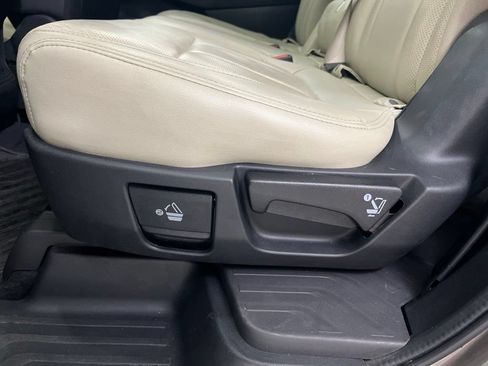 Used 2022 Subaru Ascent Limited w/ Popular Package #2A AWD/4WD image 57