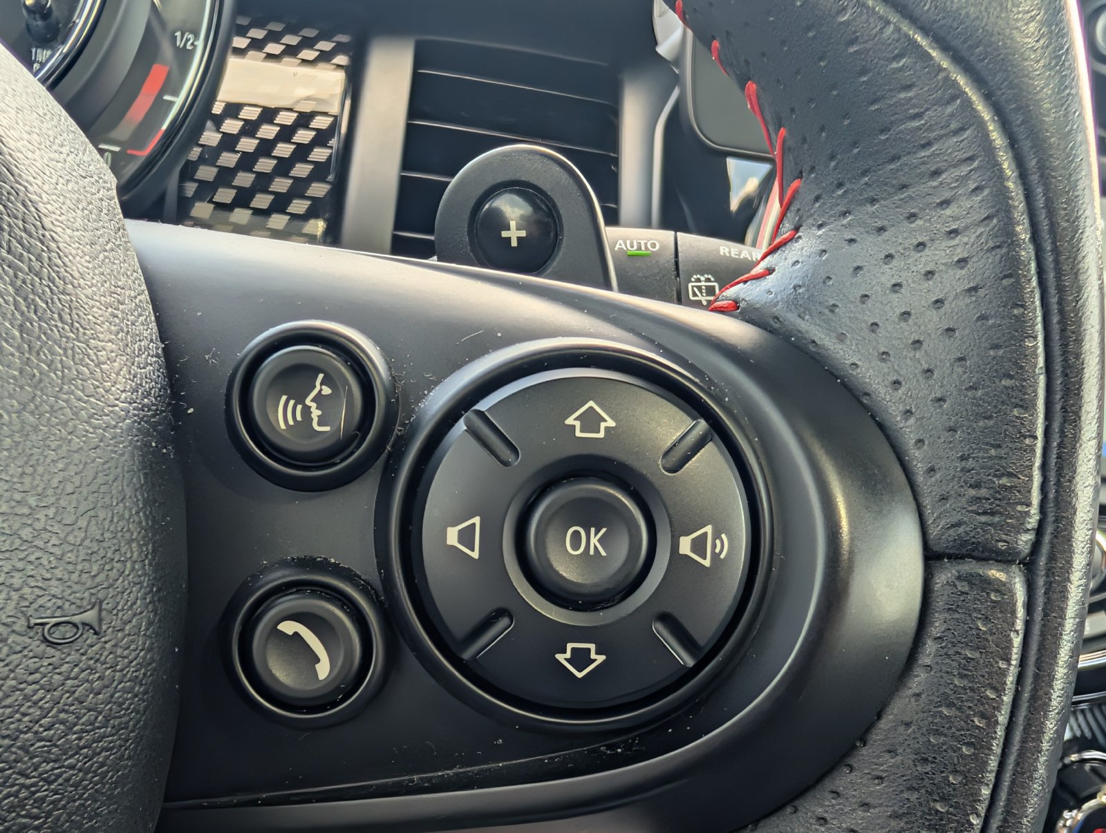 Used 2019 MINI Cooper S w/ Signature Upholstery Package FWD image 12