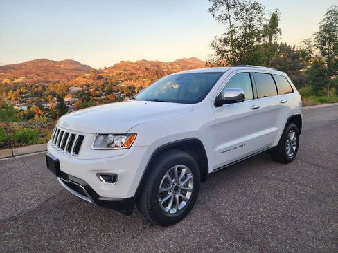 Used 2015 Jeep Grand Cherokee Limited AWD/4WD image 17