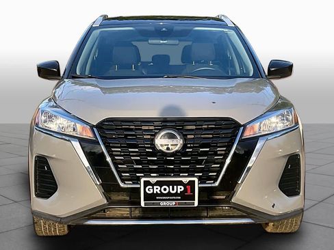 Used 2024 Nissan Kicks SV FWD image 4