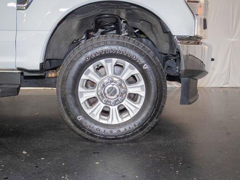 Used 2022 Ford F250 XL w/ STX Appearance Package image 7