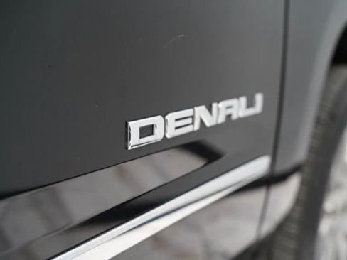 Used 2017 GMC Yukon XL Denali AWD/4WD image 7