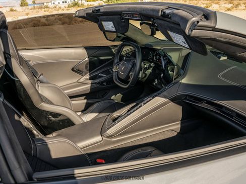 Used 2025 Chevrolet Corvette Stingray Premium Cpe w/ Z51 Performance Package RWD image 49