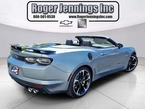 Used 2023 Chevrolet Camaro SS RWD image 4