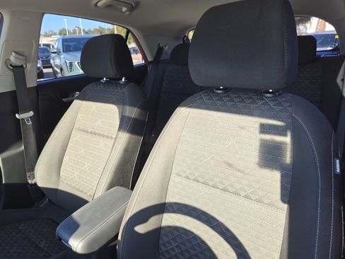 Certified 2022 Kia Rio S image 23