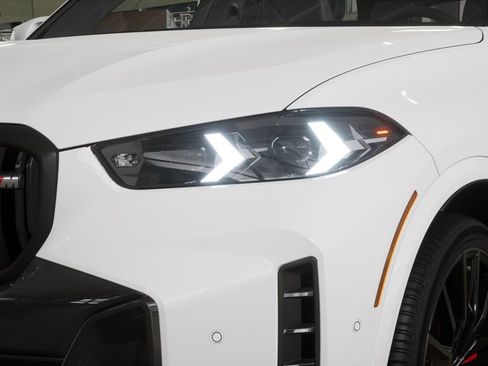 Used 2026 BMW X5 M60i image 33