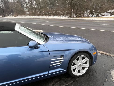 Used 2005 Chrysler Crossfire Limited image 4