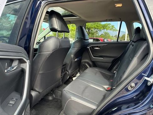 Used 2019 Toyota RAV4 Limited w/ Cold Weather Package AWD/4WD image 18