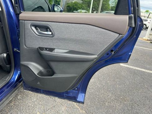 Used 2023 Nissan Rogue SV AWD/4WD image 26
