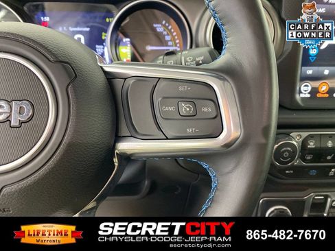 Used 2023 Jeep Wrangler Unlimited Rubicon 4xe w/ Cold Weather Group AWD/4WD image 15