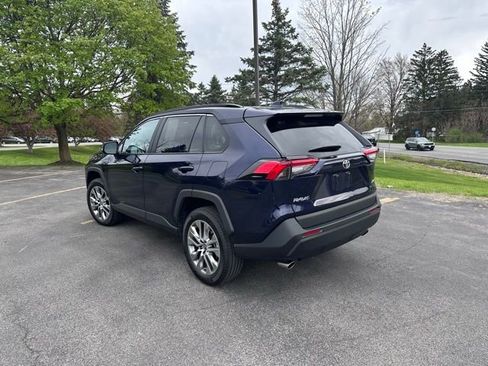 Used 2023 Toyota RAV4 XLE Premium FWD image 5