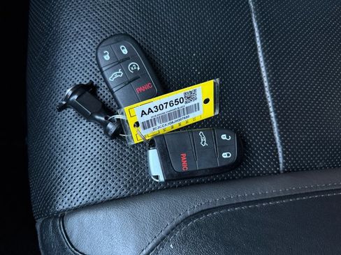 Used 2018 Dodge Charger GT image 17