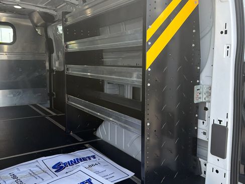 Used 2023 Ford Transit 250 Low Roof AWD image 13