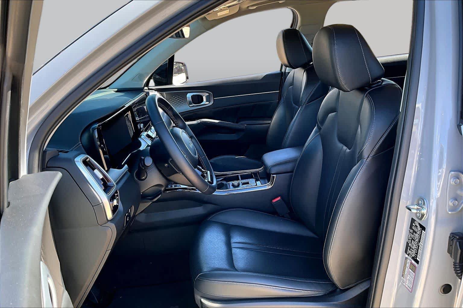 Used 2023 Kia Sorento SX FWD image 8