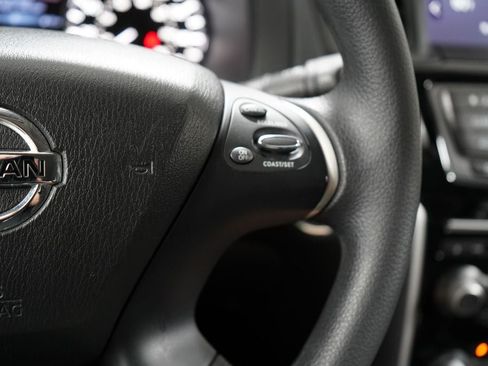 Used 2020 Nissan Pathfinder S AWD/4WD image 18
