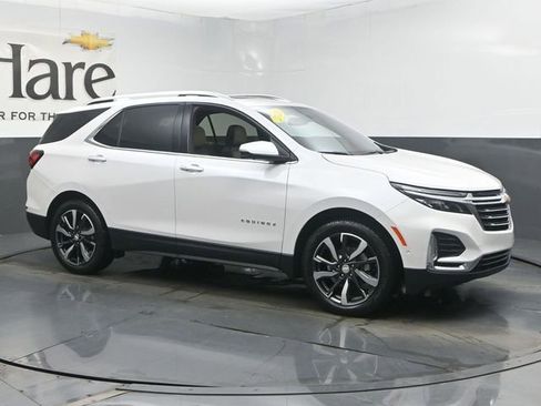 Used 2023 Chevrolet Equinox Premier image 6