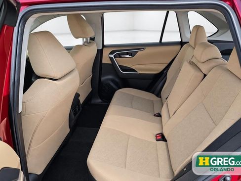 Used 2021 Toyota RAV4 XLE w/ Convenience Package AWD/4WD image 11