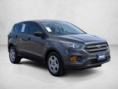 Used 2018 Ford Escape S image 3