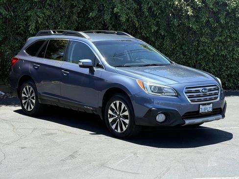 Used 2015 Subaru Outback 2.5i Limited w/ Popular Package #4 AWD/4WD image 3