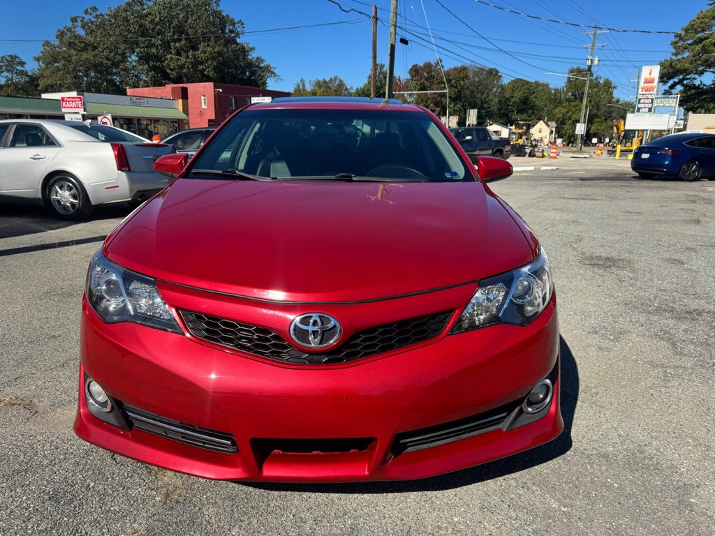 Used 2012 Toyota Camry SE FWD image 8