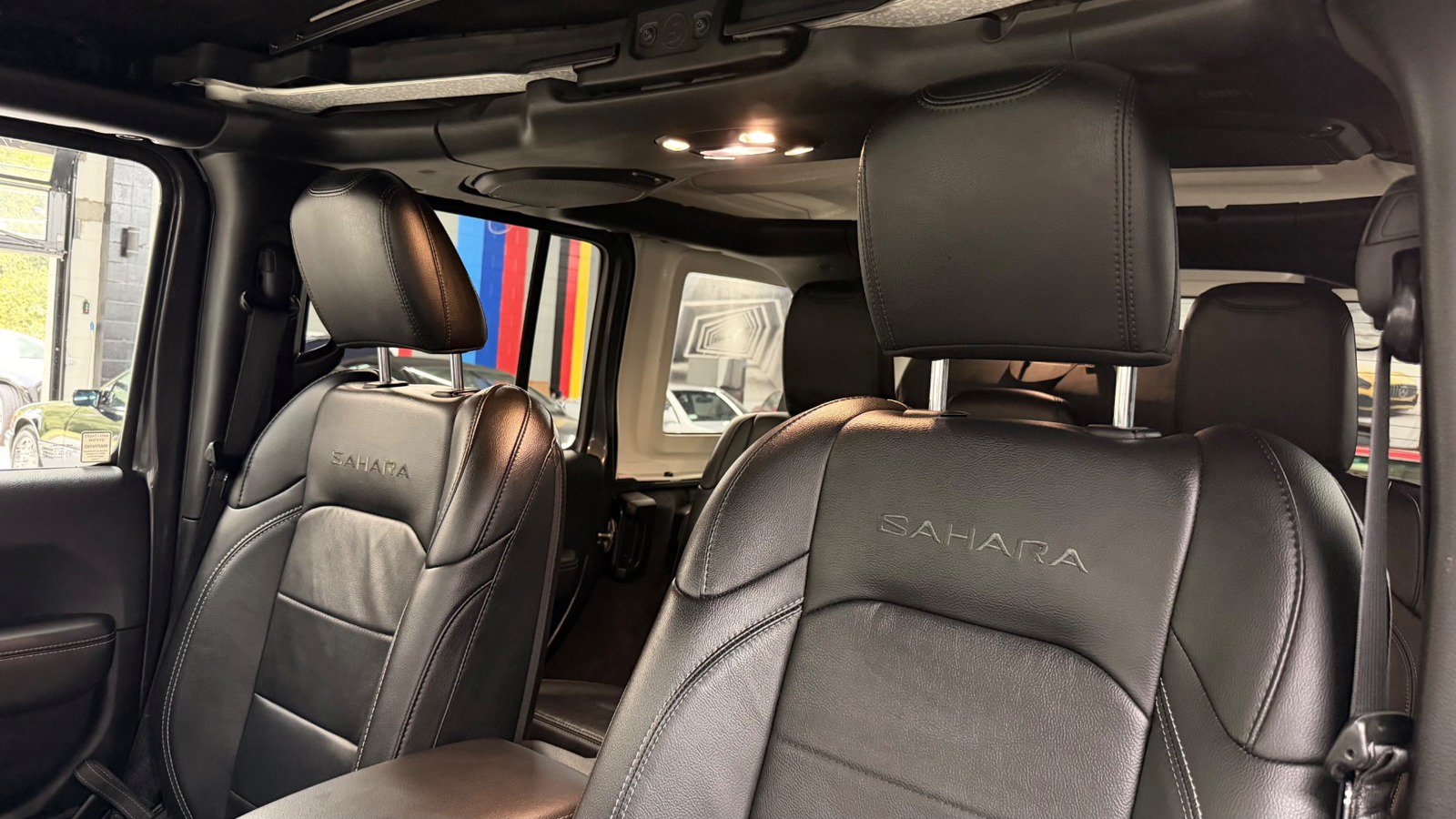 Used 2019 Jeep Wrangler Unlimited Sahara AWD/4WD image 26