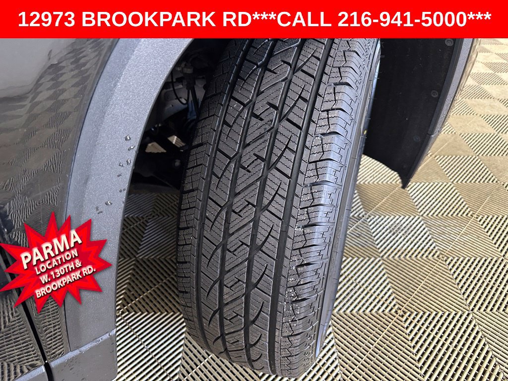 Used 2020 Chevrolet Traverse LS FWD image 32