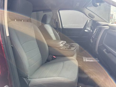 Used 2018 RAM 2500 Tradesman w/ Chrome Appearance Group image 25