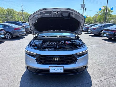 Used 2025 Honda Accord SE image 11