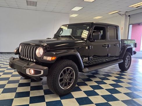 Used 2022 Jeep Gladiator Overland w/ Popular Equipment Package image 3