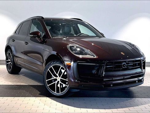 Used 2026 Porsche Macan AWD/4WD image 12