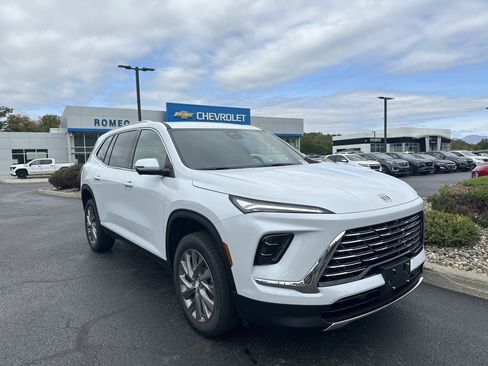 New 2026 Buick Enclave Preferred w/ Power Package image 3