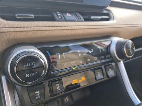 Used 2023 Toyota RAV4 XLE Premium image 22