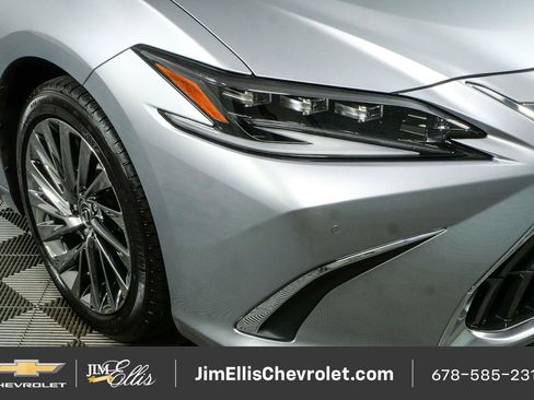 Used 2025 Lexus ES 350 Ultra Luxury w/ Accessory Package (Z2) FWD image 38